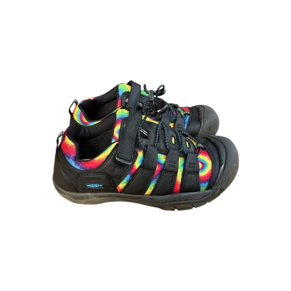 Keen Big Kids Unisex Newport Bungee Closure Shoe Black Rainbow Tie Dye - 7 - Picture 3 of 11